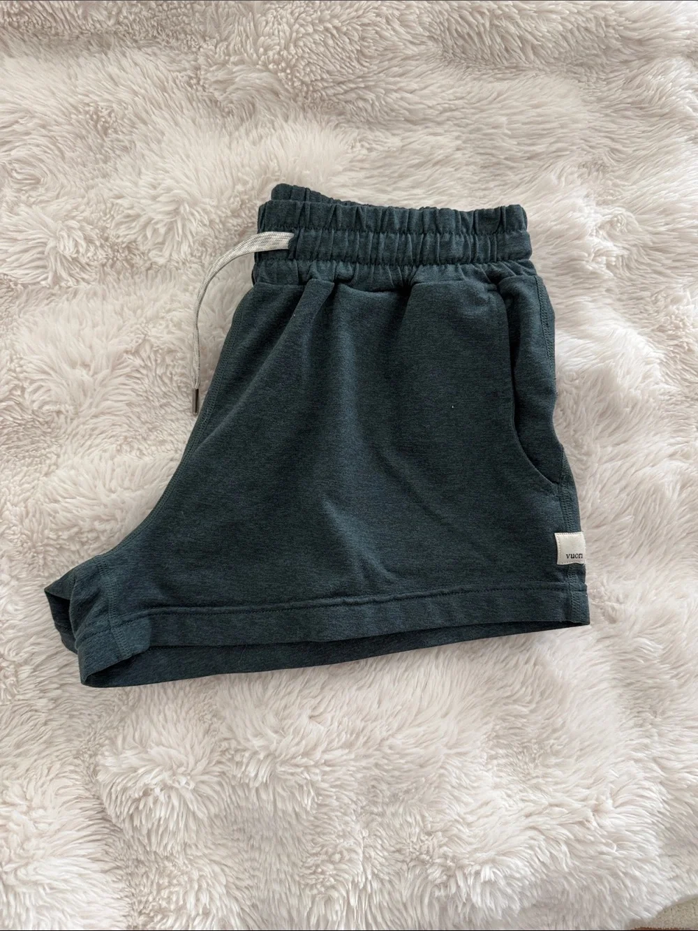 Vuori Halo Performance Shorts 2.0 - Picture 3 of 4
